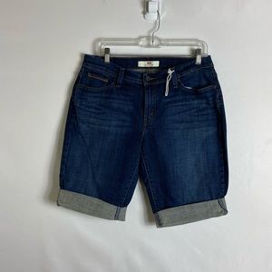 Levi’s short women